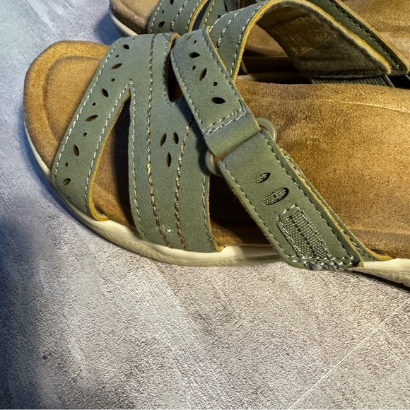 Earth Origins Womens Sandals Size 9.5 Green Slides Casual Leather Comfy - Picture 14 of 15